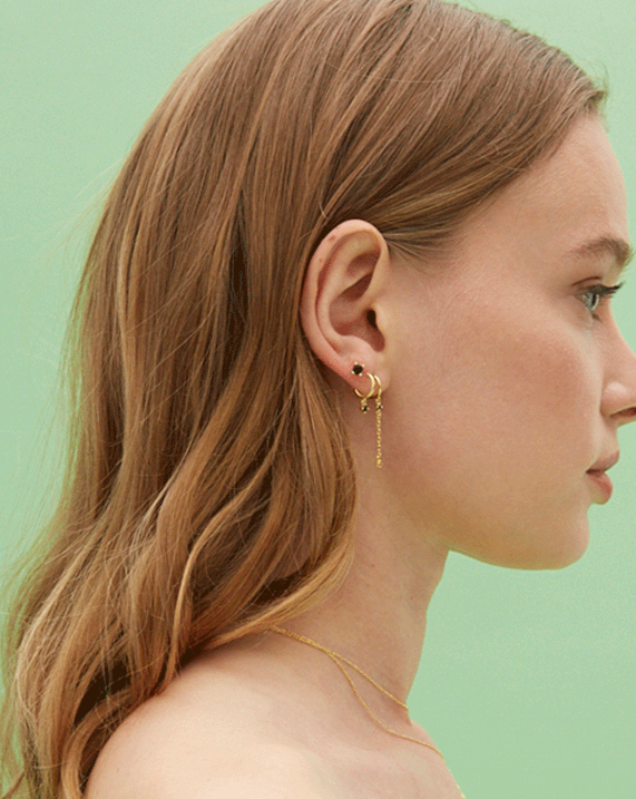 glow hoops with single black stone aros con piedra negra plata baño oro