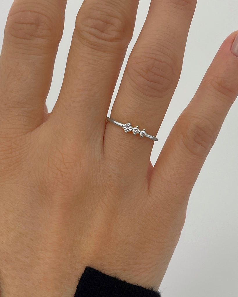 Shimmer triple stone silver gold plated ring anillo con 3 piedras plata con baño de oro