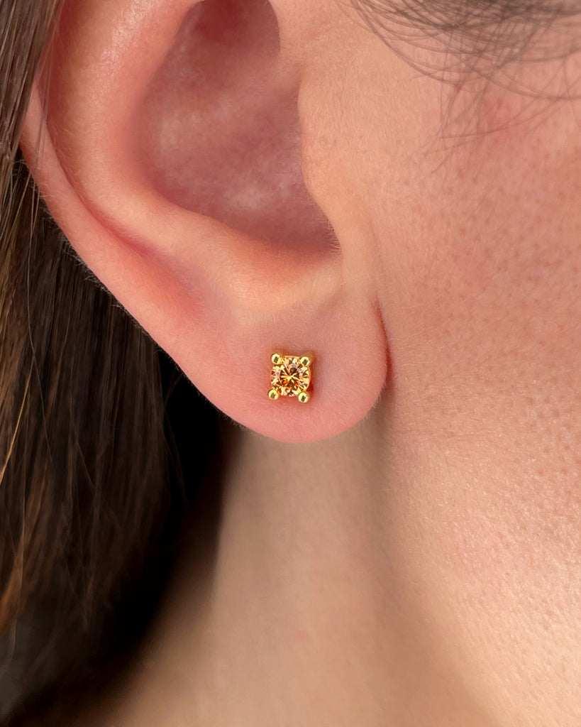 stud earrings champagne stone silver gold plating pendietes de boton con piedra champan plata baño de oro